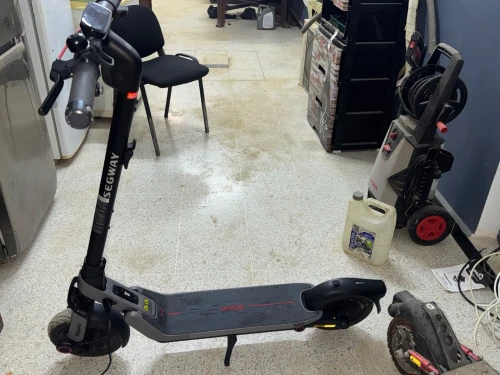 Trottinette Électrique Segway Ninebot E3