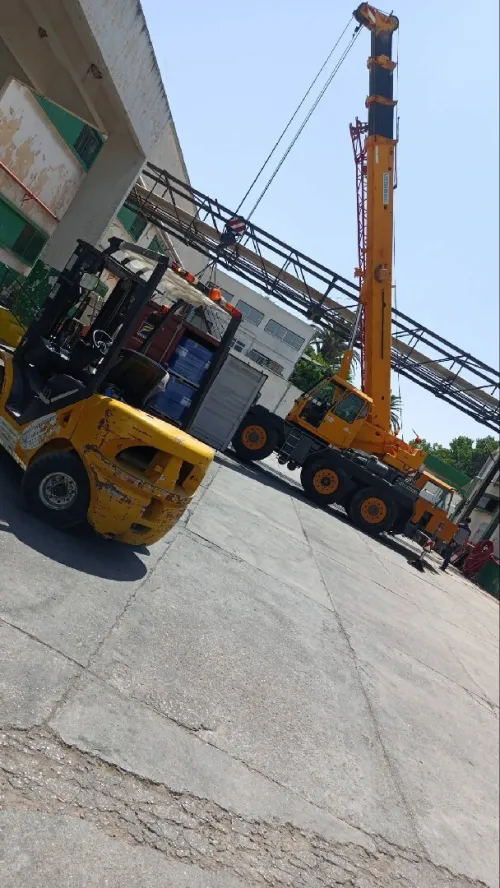 Location engins clark et grue tt tonage 