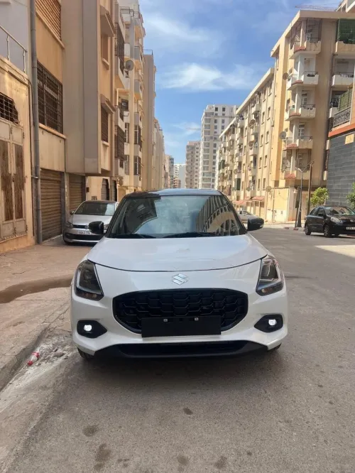 Suzuki Swift 2025 Glx  Monte carlo