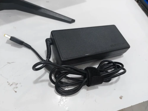 CHARGEUR LENOVO USB 135W 6.75A 20V