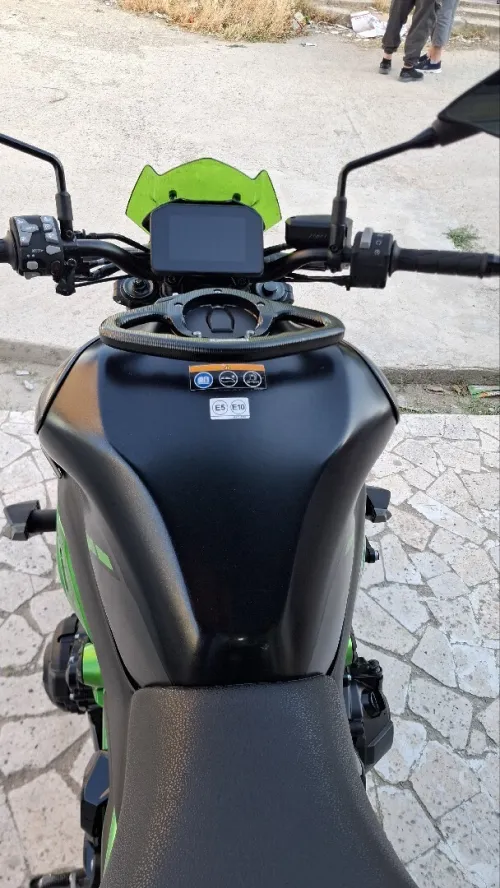 Kawasaki Z900 2025