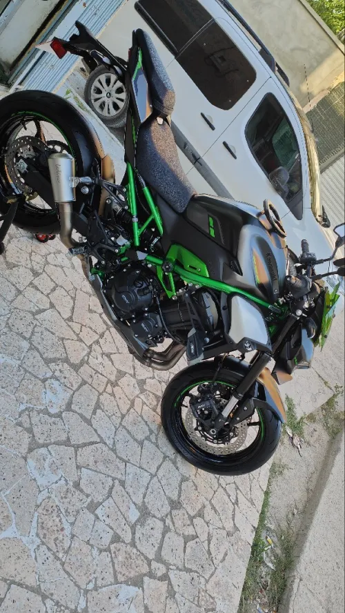 Kawasaki Z900 2025