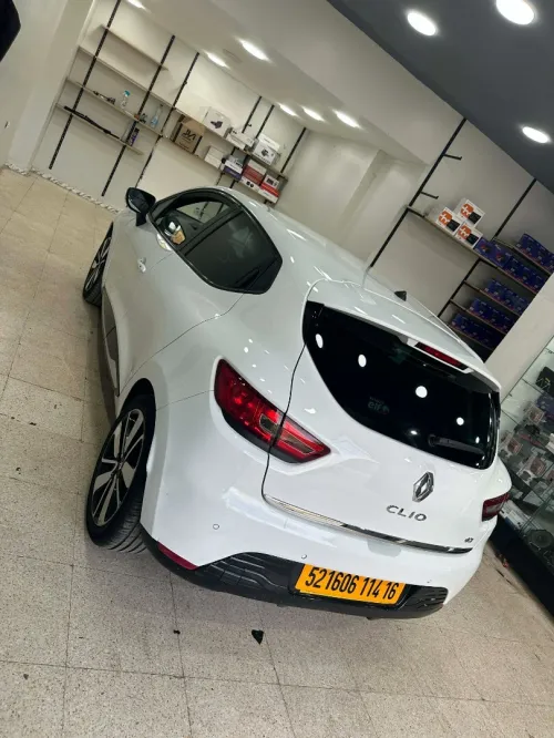 Renault Clio 4 2014 Seventeen
