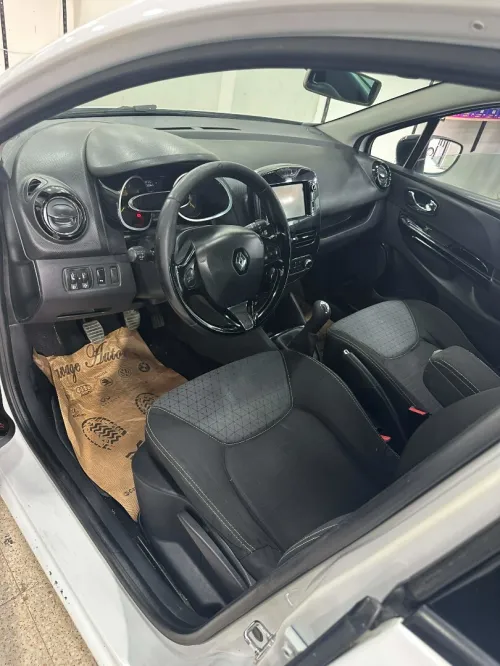 Renault Clio 4 2014 Seventeen