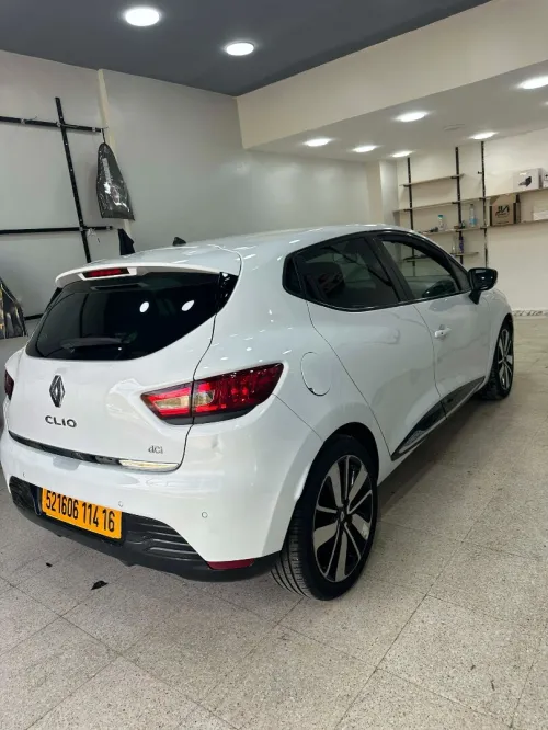 Renault Clio 4 2014 Seventeen