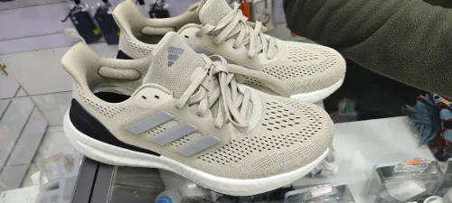 Adidas pureboost 23