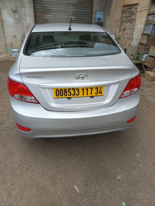 Hyundai Accent RB  4 portes 2017 Accent RB  4 portes