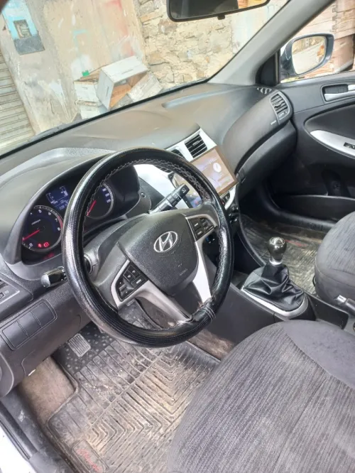 Hyundai Accent RB  4 portes 2017 Accent RB  4 portes