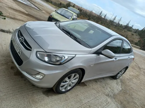 Hyundai Accent RB  4 portes 2017 Accent RB  4 portes