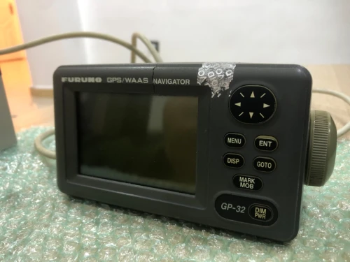 Gps furuno Gp 32. Gp 30