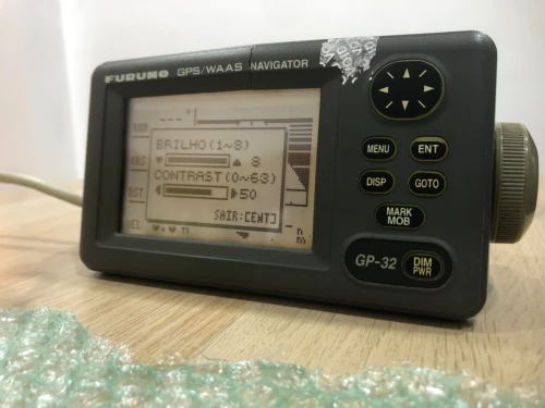 Gps furuno Gp 32. Gp 30