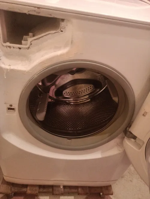 Ariston aqualtys 7.5kg