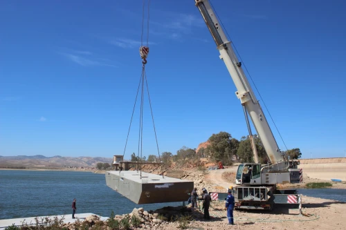 Barge flottante en béton préfabriqué 