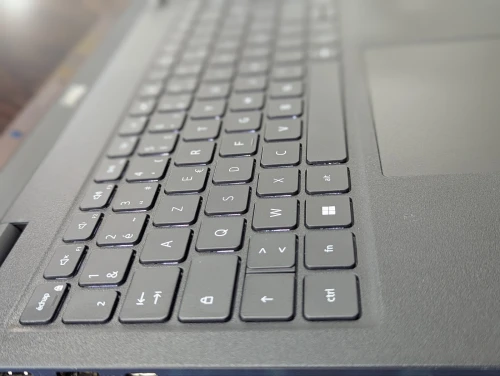 DELL latitude 3520 i5 1145G7 8GB 256 SSD FULL HD