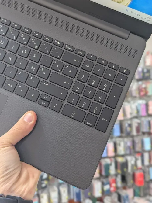 HP 250 G8 I5 1135G7 16GB 256 SSD FULL HD 15.6" NVIDIA MX350 2GB