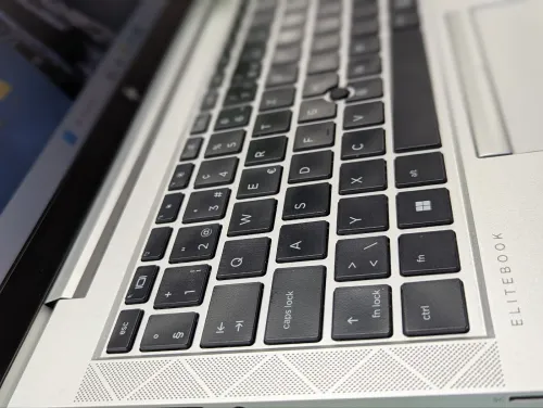 HP ELITEBOOK 840 G8 I5 11TH 16GB 256 SSD FULL HD