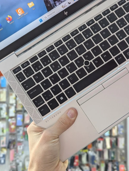 HP ELITEBOOK 840 G8 I5 11TH 16GB 256 SSD FULL HD