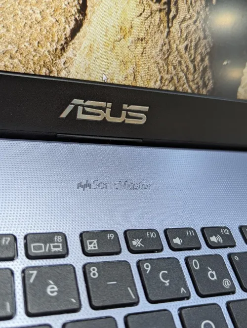 ASUS VIVOBOOK 17 I7 8TH  16GB 256 SSD NVIDIA MX 110 2GB  FULL HD