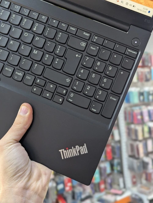 LENOVO THINKPAD E15 GEN 3 AMD RYZEN 5 5500U 8GB 256 SSD FULL HD 15.6 "