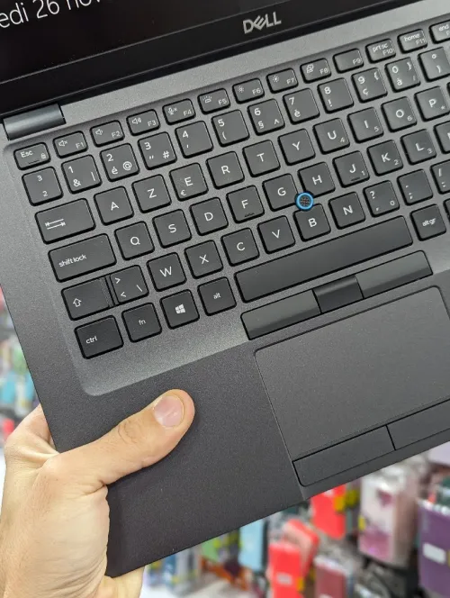 Dell latitude 5400 I5 8Th 8GB 256 SSD FULL HD