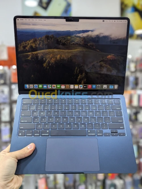Appel MacBook air 2022 13.6 M2 8GB 256 SSD BLEU TITANUM