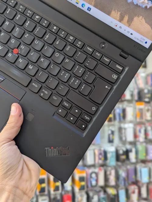 LENOVO THINKPAD X1 CARBON GEN 6 I7 8TH 16GB RAM 512 SSD 14" FULL HD