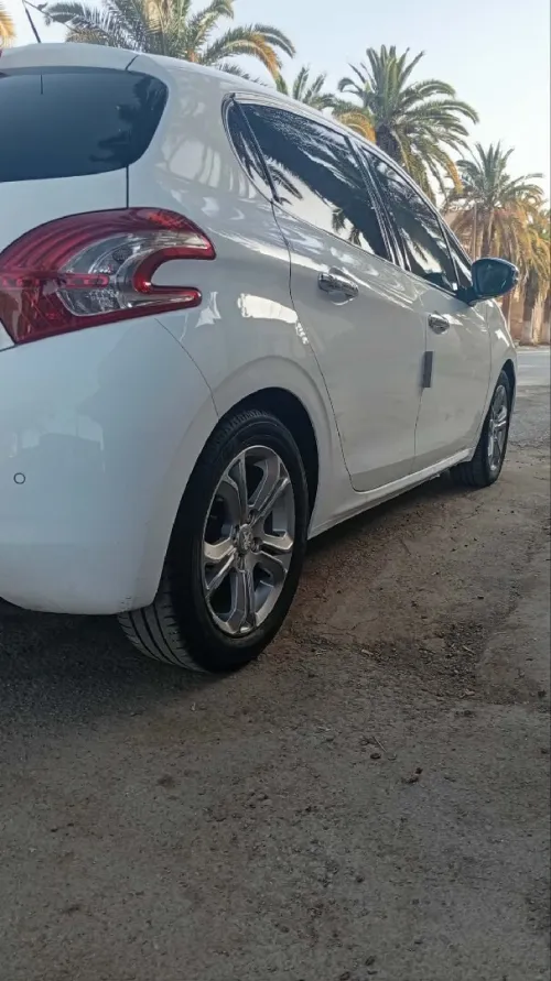 Peugeot 208 2014 208