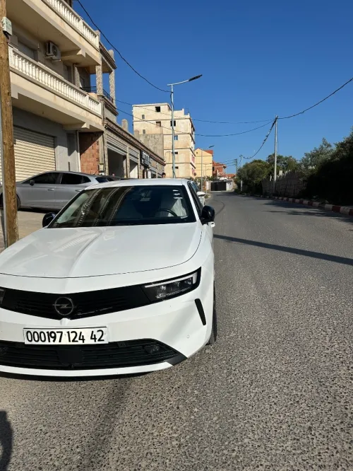 Opel Astra 2024 