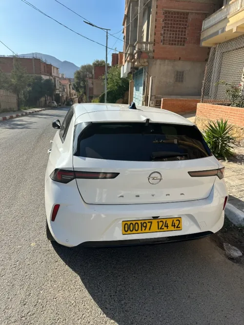 Opel Astra 2024 