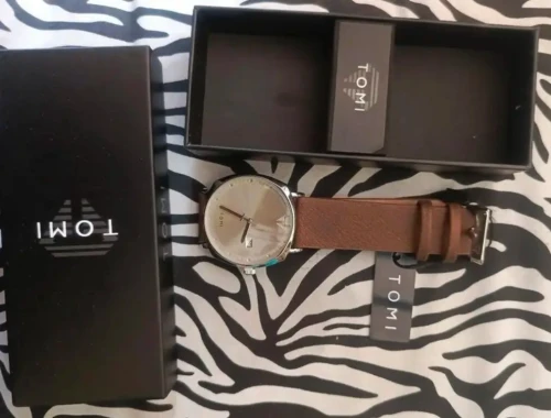 ساعة أصلية TOMI