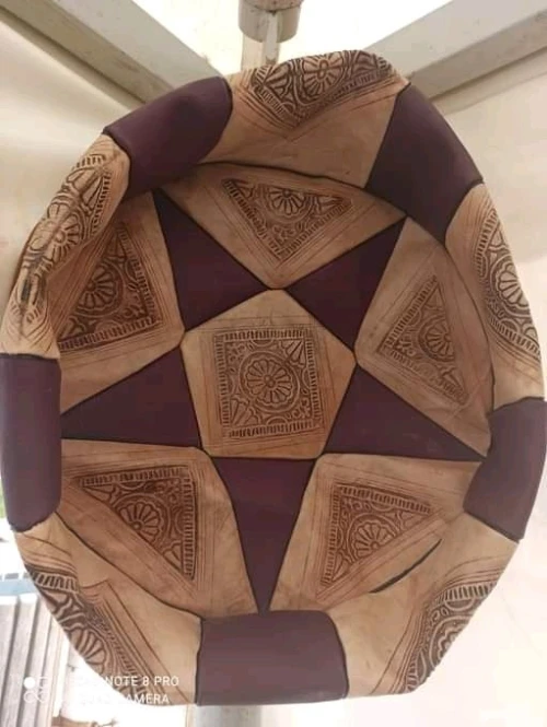Pouf en cuir