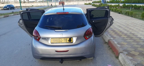 Peugeot 208 2019 Allure Facelift