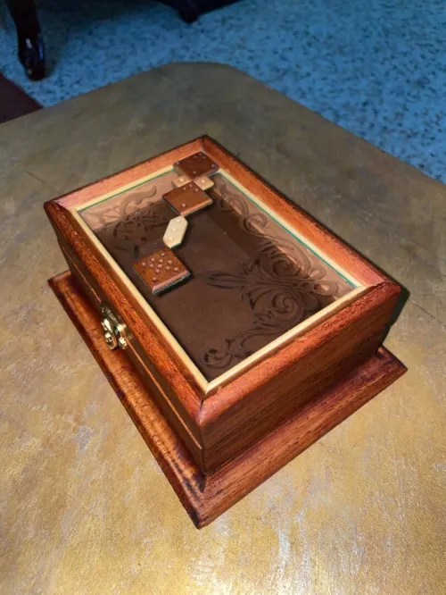 Coffret en bois artisanal fait main Finition élégante et design raffiné