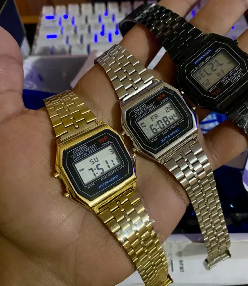 Casio A159w étanche et acier inoxydable