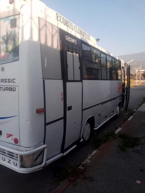 Isuzu Classic bus 2009