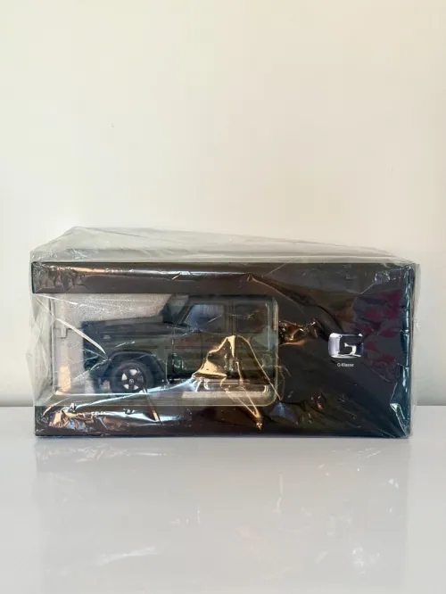 Mercedes Classe G miniature 1/18 Norev sous emballage