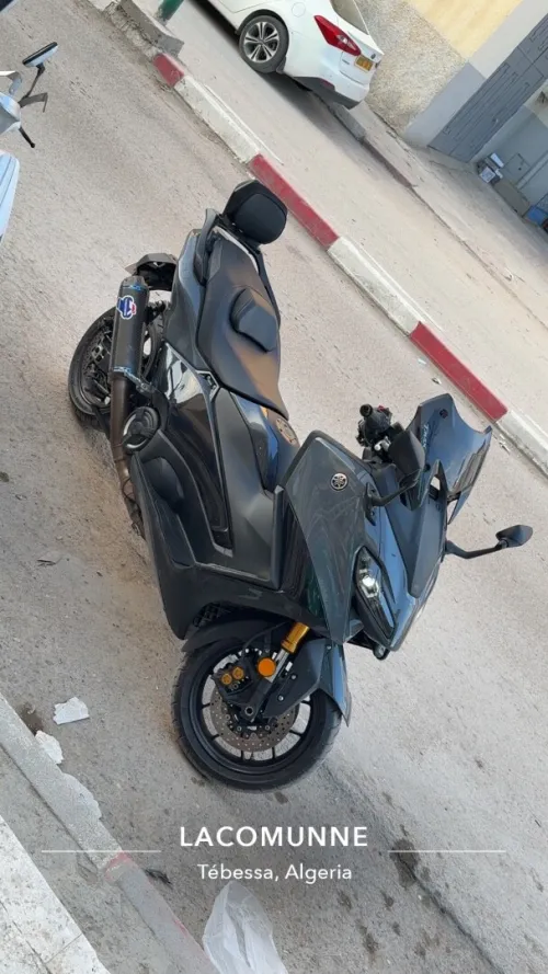 Yamaha Tmax 2023