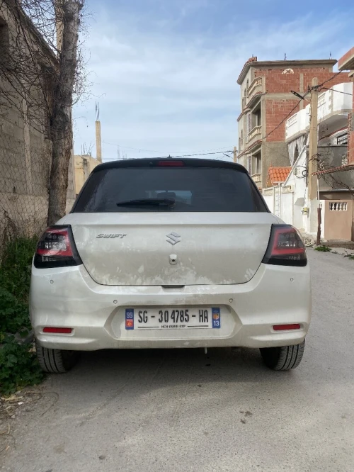Suzuki Swift 2025 Monte carlo GLX