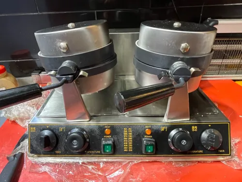 Machine UFO burger 