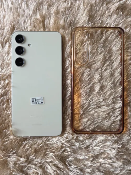 Samsung Galaxy s24 plus