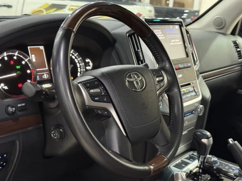 Toyota Land Cruiser  2021 V8 Vxr grand touring S