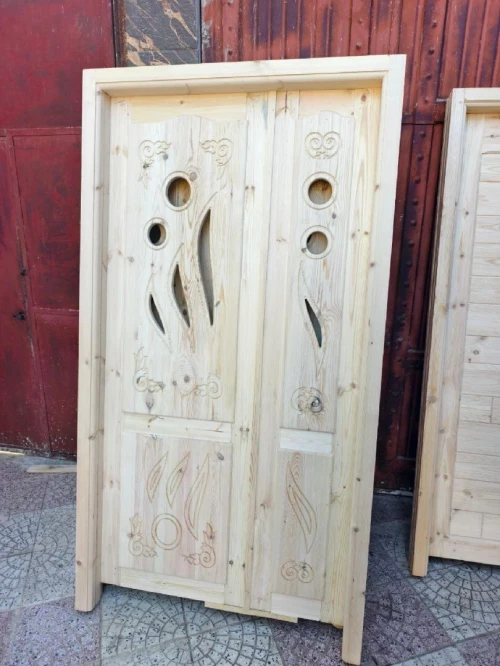 أبواب و نوافذ من الخشب و أليمينيوم