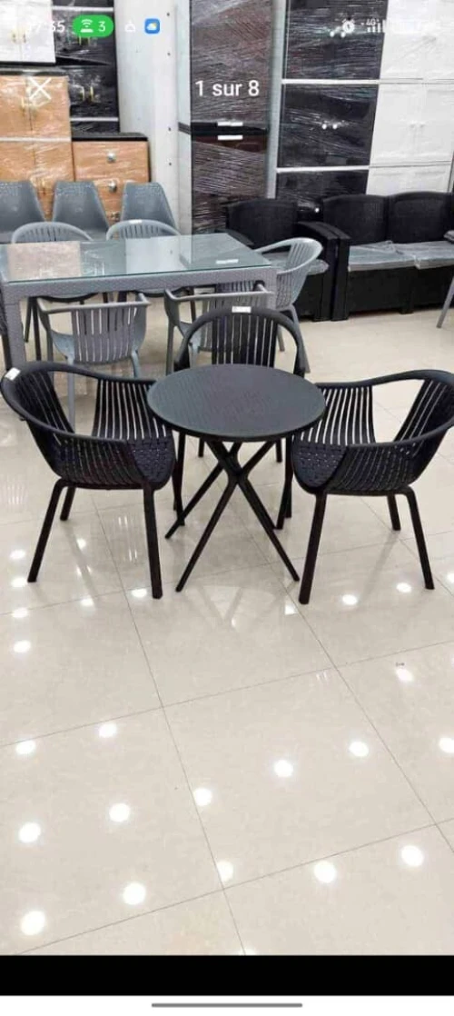 Chaise et table confort