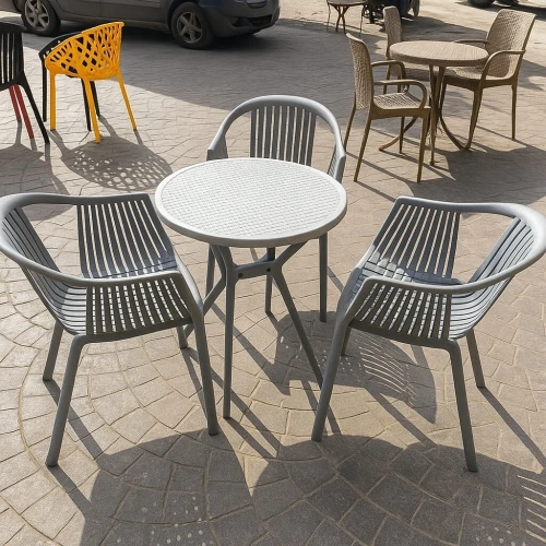 Chaise et table confort