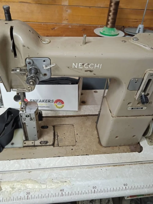 Machine à coudre industrielle pour cuir et chossures