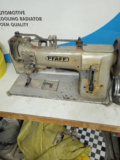 Lot machine à coudre industrielle pour chaussures 