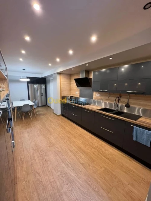 Location Appartement F4 Alger Hydra
