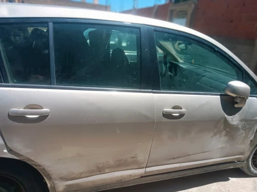 Nissan Tiida 5 portes 2008 Tiida 5 portes