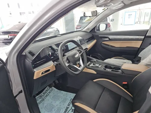Geely X6 2025 PRO