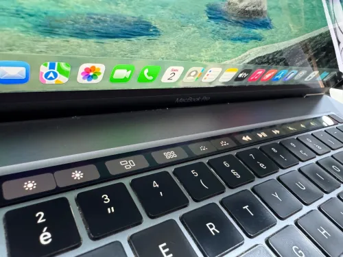 MacBook Pro 2019 16p i9 16G 1000G SSD